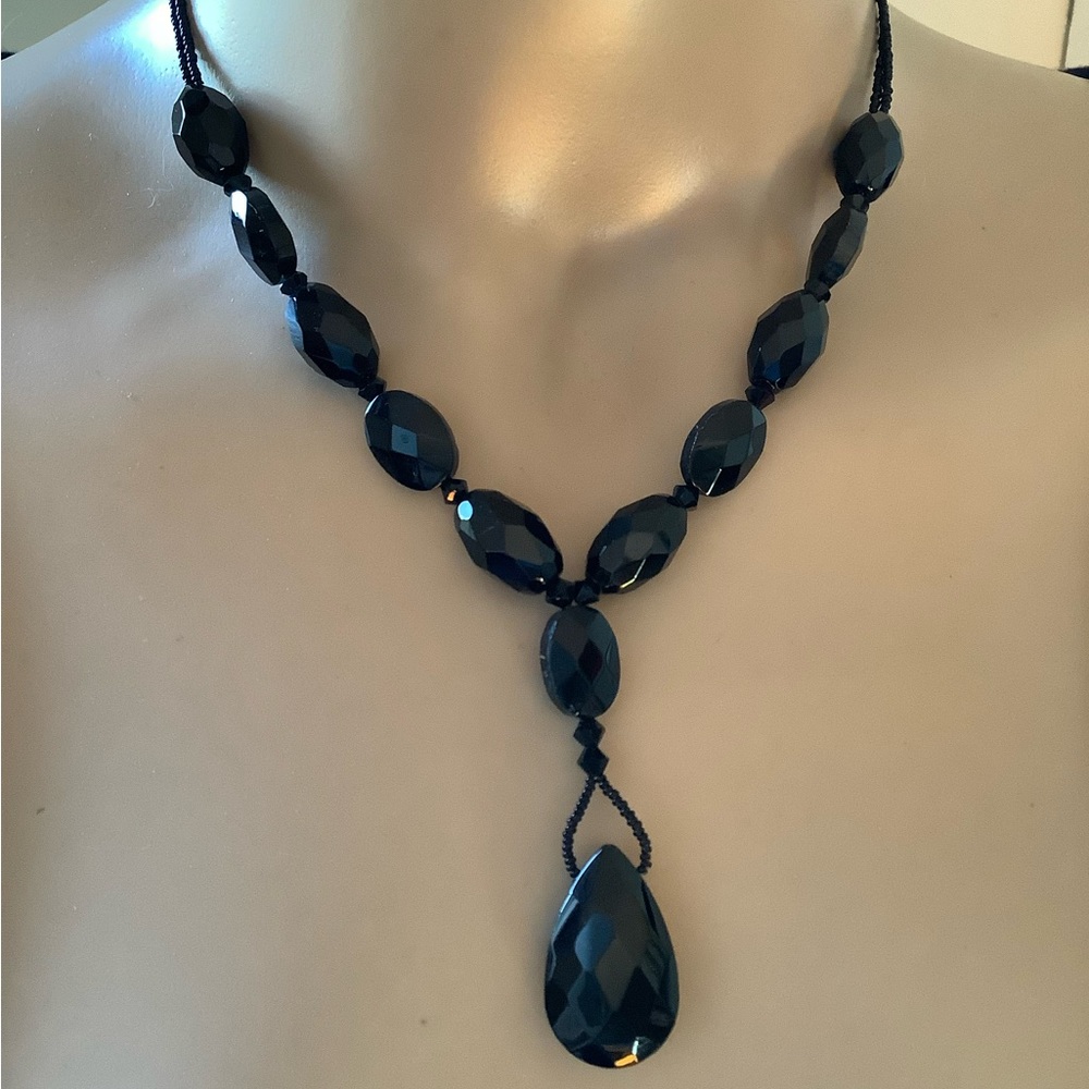 Vintage White House Black Market beaded necklace